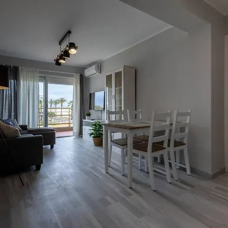 Just Oliver Holidays - Pineda I Apartment